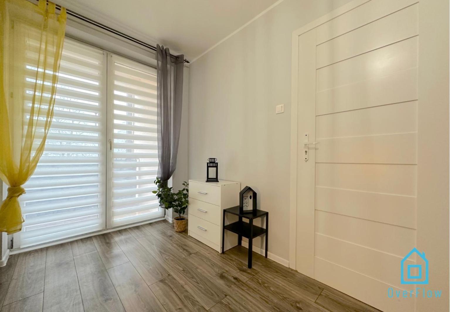 Spacious - Peaceful Retreat, 2 Minutes To Old Town Проживання в сім'ї Гданськ